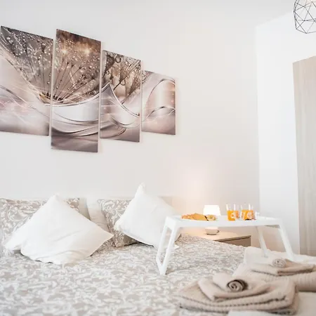Easylife Swiss - Luxurious Garden Retreat In Castel Grande, Pergola & Historic Charm X6 Apartment Bellinzona