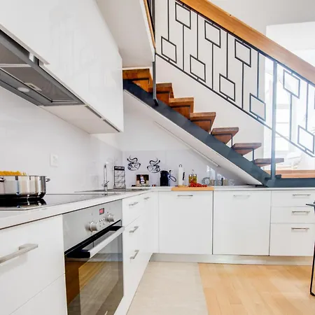 Apartment Easylife Swiss - Luxurious Garden Retreat In Castel Grande, Pergola & Historic Charm X6 *