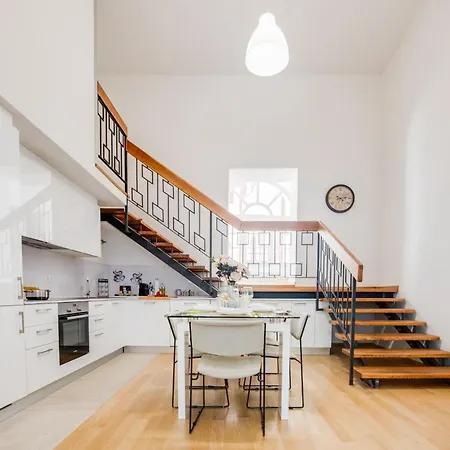 Easylife Swiss - Luxurious Garden Retreat In Castel Grande, Pergola & Historic Charm X6
